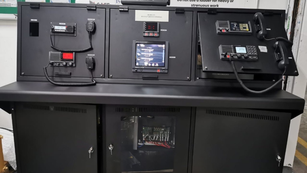 VHF & UHF Radio Integration with GMDSS